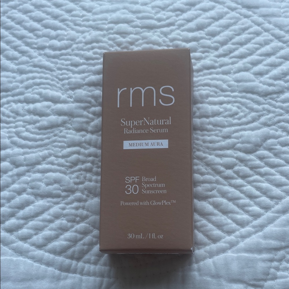 Aura SuperNatural Radiance Serum - Medium